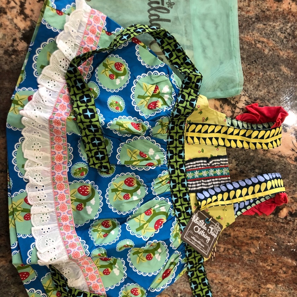 Matilda Jane Size 2 Top